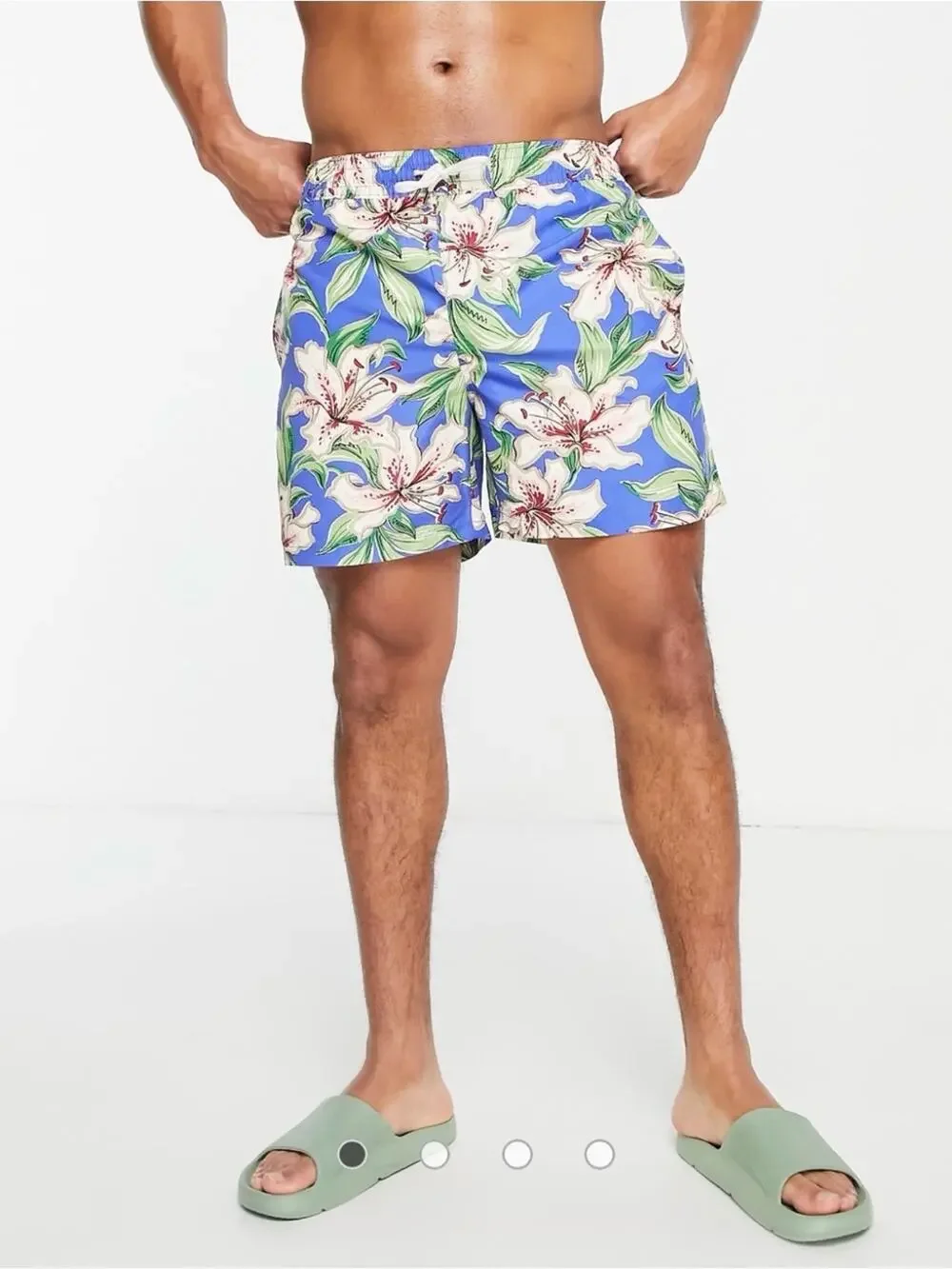 Polo Ralph Lauren Traveler icon logo lilies print swim shorts in blue size XL